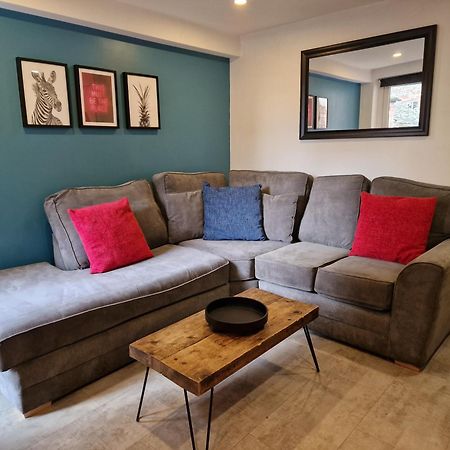 Stylish 5-Bed Home, Each With En-Suite And Own Tv Coventry Ngoại thất bức ảnh