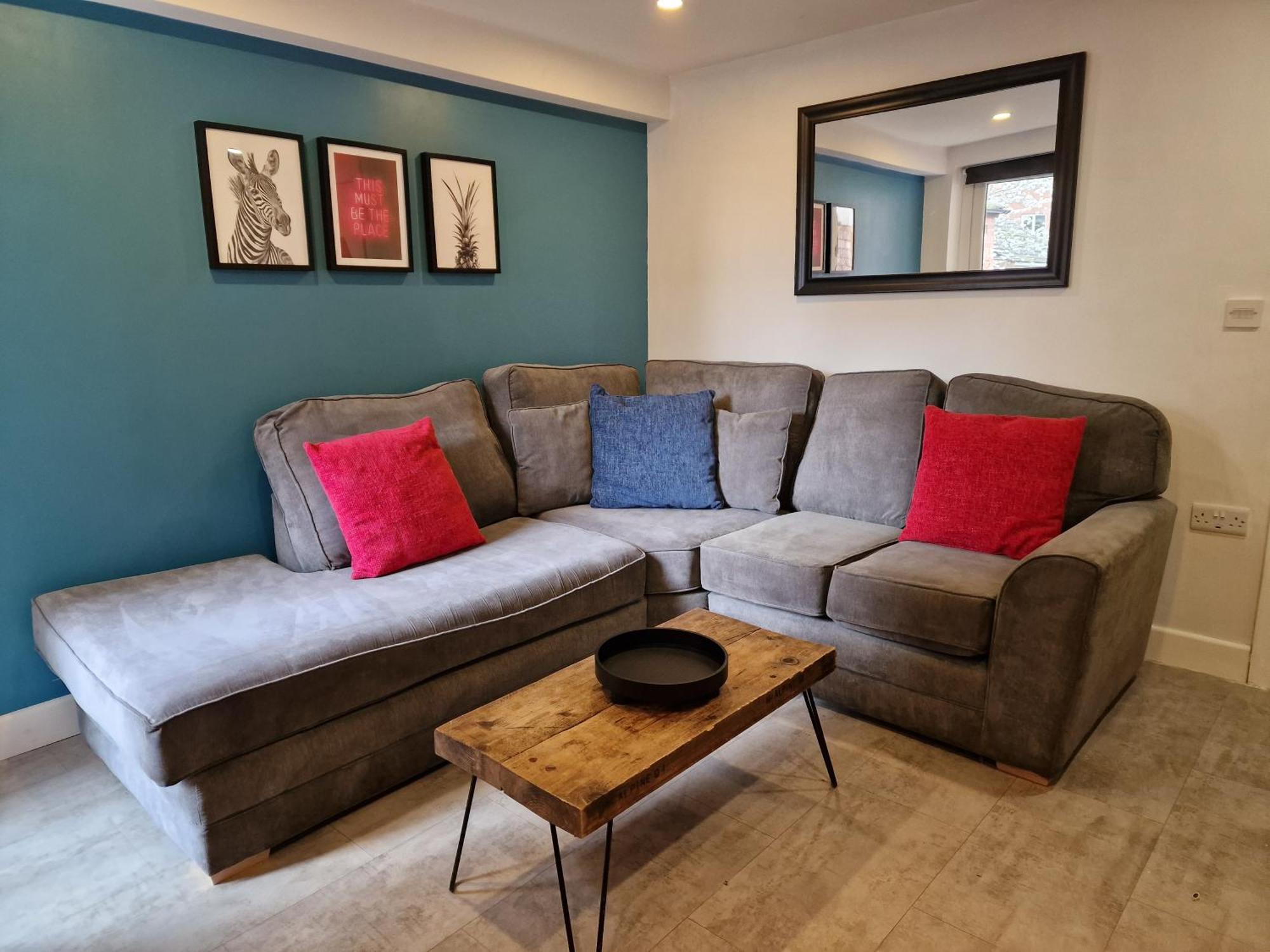 Stylish 5-Bed Home, Each With En-Suite And Own Tv Coventry Ngoại thất bức ảnh